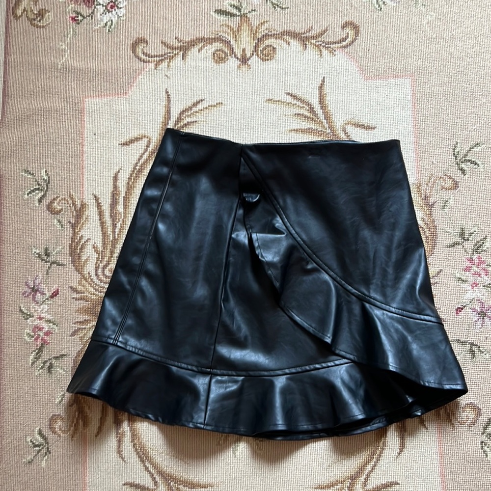 Sante M. Cicco leather mini skirt. In great condition!